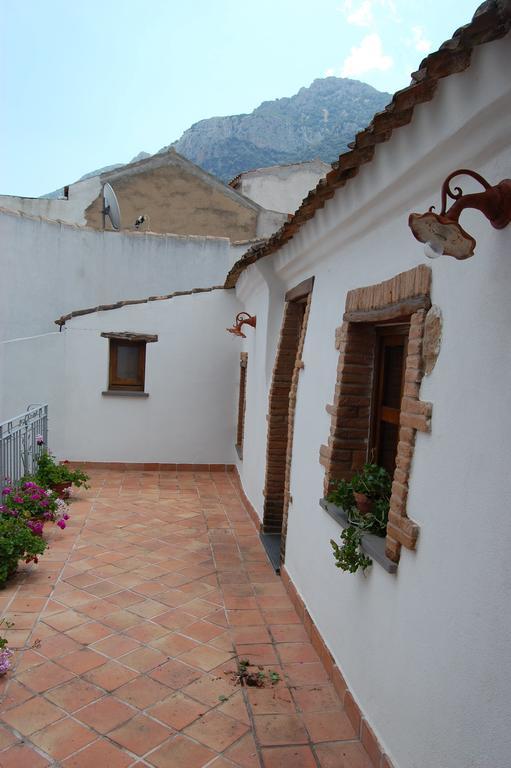 Rifugio Di Galte Bed & Breakfast กัลเตลลิ ภายนอก รูปภาพ