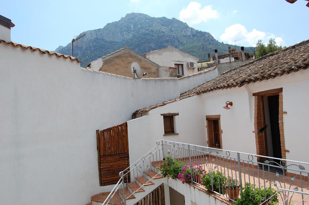 Rifugio Di Galte Bed & Breakfast กัลเตลลิ ภายนอก รูปภาพ