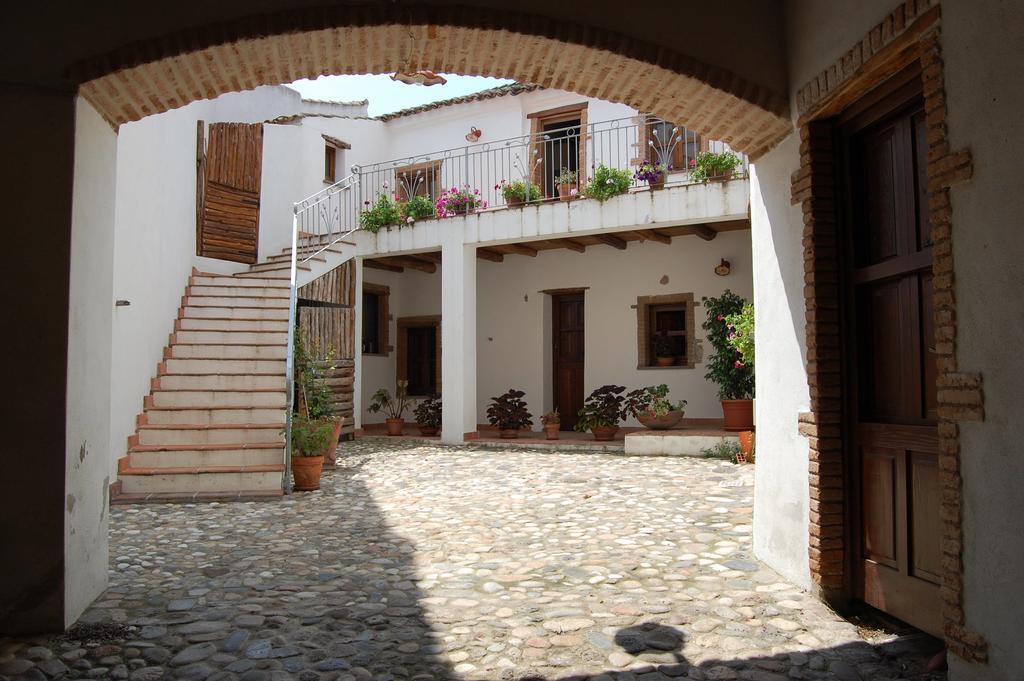 Rifugio Di Galte Bed & Breakfast กัลเตลลิ ภายนอก รูปภาพ